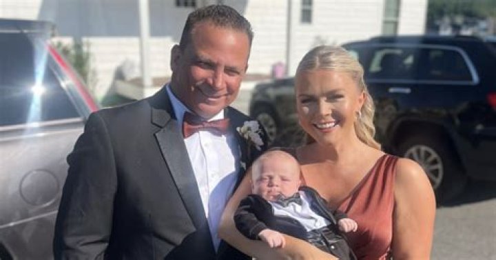 Lily Lovett Biography, Age, Height, Husband, Net Worth, Family