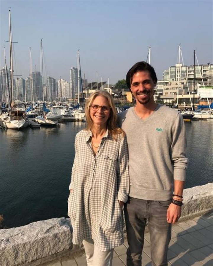 Lindsay Wagner Biography, Age, Height, Husband, Net Worth, Family