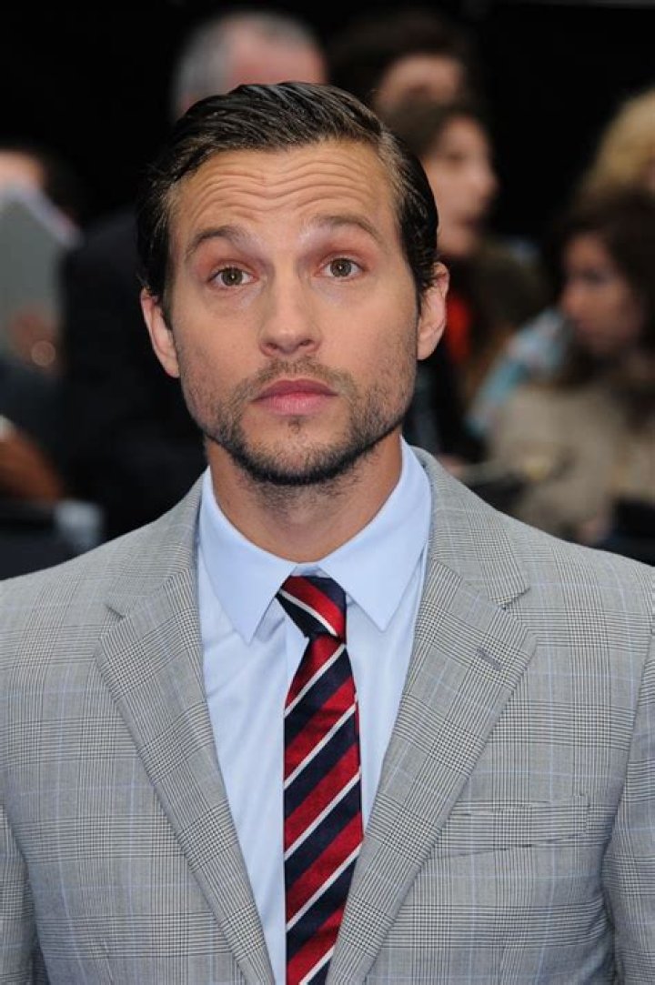 Logan Marshall-Green biografía, edad, altura, esposo, net worth, familia
