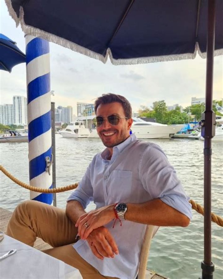 Luciano D'Alessandro biografía, edad, altura, esposo, net worth, familia