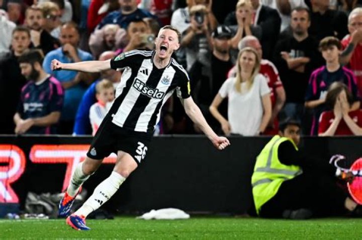 Luis Longstaff Biography, Age, Height, Wife, Net Worth, Family