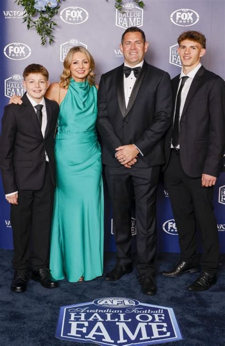 Luke Hodge Biography, Age, Height, Wife, Net Worth, Family