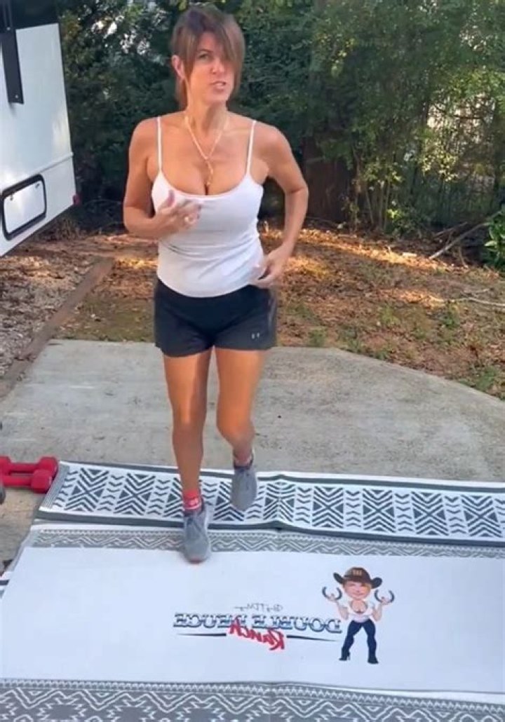 Madelyn Burke Biography, Age, Height, Husband, Net Worth, Family