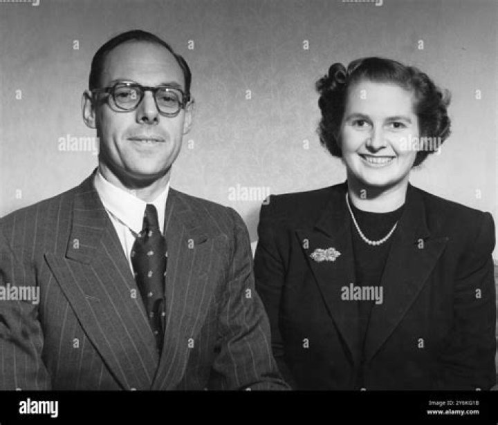 Margaret Thatcher Biography, Age, Height, Husband, Net Worth, Family