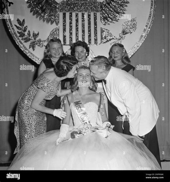 Marilyn Van Derbur biografía, edad, altura, esposa, net worth, familia