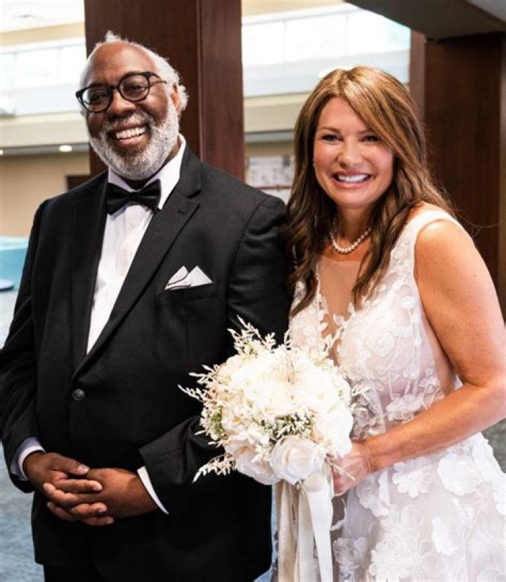 Michael Cogdill Biography, Age, Height, Wife, Net Worth, Family