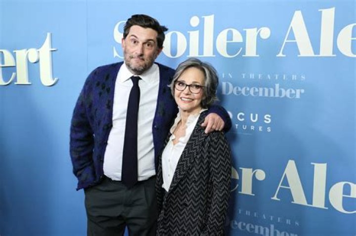 Michael Showalter Biography, Age, Height, Wife, Net Worth, Family