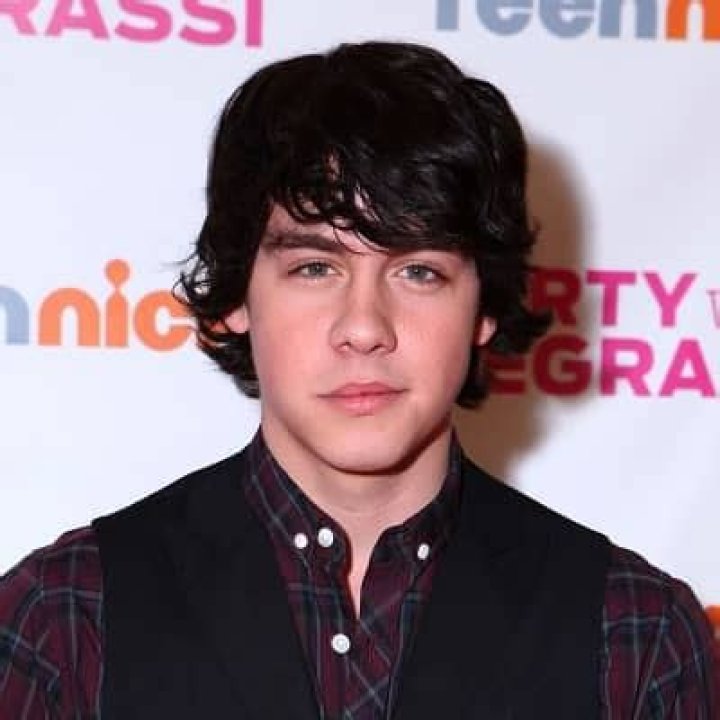 Munro Chambers Biography, Age, Height, Wife, Net Worth, Family