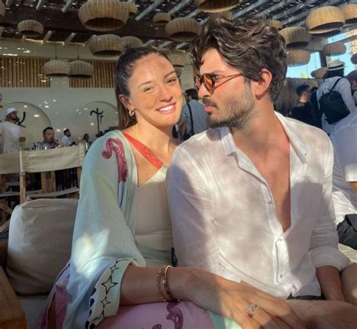 Nasim Zehra Biography, Age, Height, Husband, Net Worth, Family