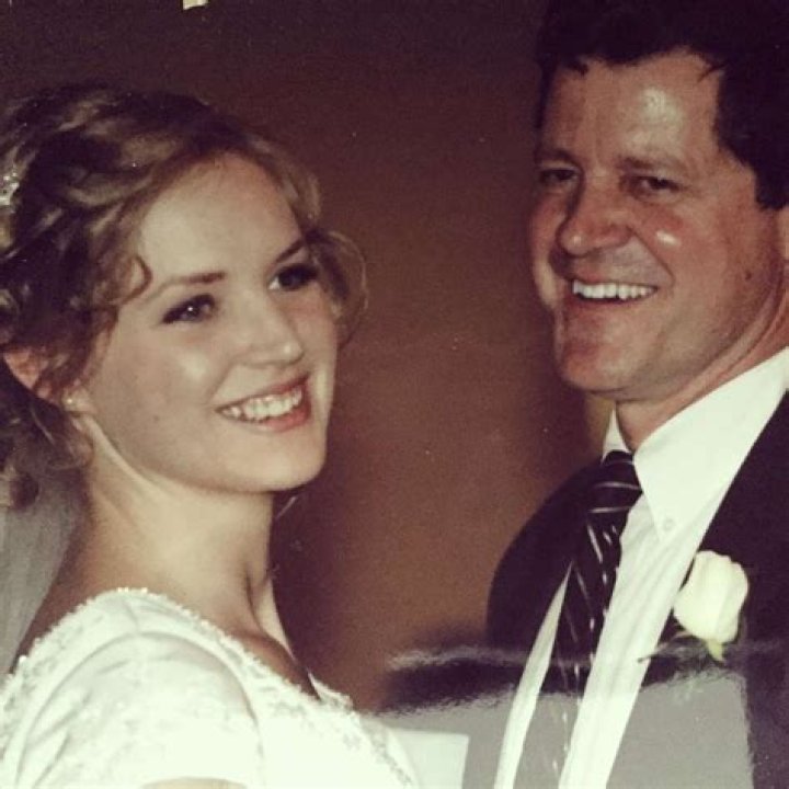 Nathan Hales Biography, Age, Height, Wife, Net Worth, Family