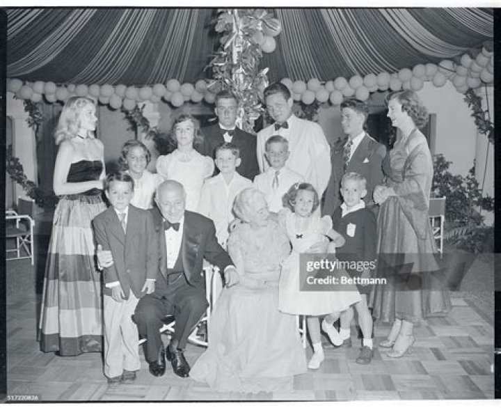 Nelson DeMille Biography, Age, Height, Wife, Net Worth, Family