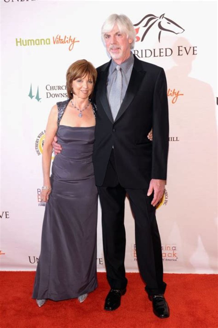 Nora Roberts Biography, Age, Height, Husband, Net Worth, Family