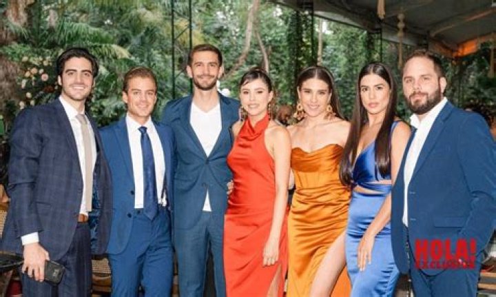 Oka Giner Biography, Age, Height, Husband, Net Worth, Family