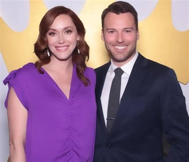 Peter Mooney Biography, Age, Height, Wife, Net Worth, Family