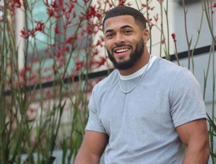 Ralph Middlebrooks Biography, Age, Height, Husband, Net Worth, Family