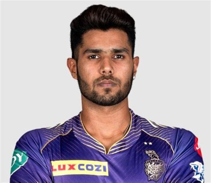 Rana Sanaullah Biography, Age, Height, Wife, Net Worth, Family