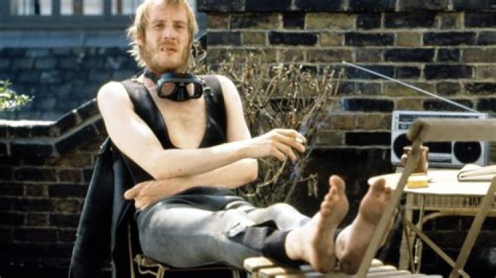 Rhys Ifans Biography, Age, Height, Wife, Net Worth, Family