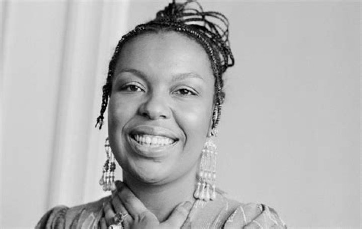 Roberta Flack Biography, Age, Height, Husband, Net Worth, Family