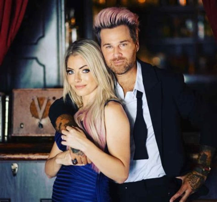 Ryan Cabrera Biography, Age, Height, Wife, Net Worth, Family