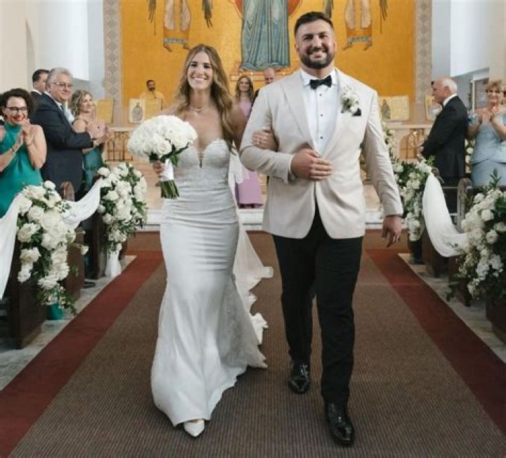 Sabrina Ionescu Biography, Age, Height, Husband, Net Worth, Family