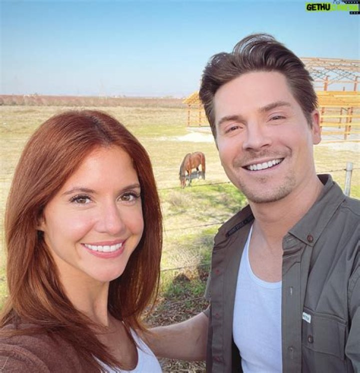 Sara Jean Underwood Biography, Age, Height, Husband, Net Worth, Family