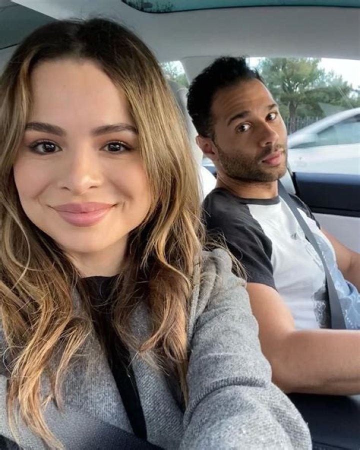 Sasha Clements Biography, Age, Height, Husband, Net Worth, Family