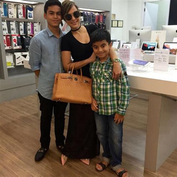 Shafie Apdal Biography, Age, Height, Wife, Net Worth, Family