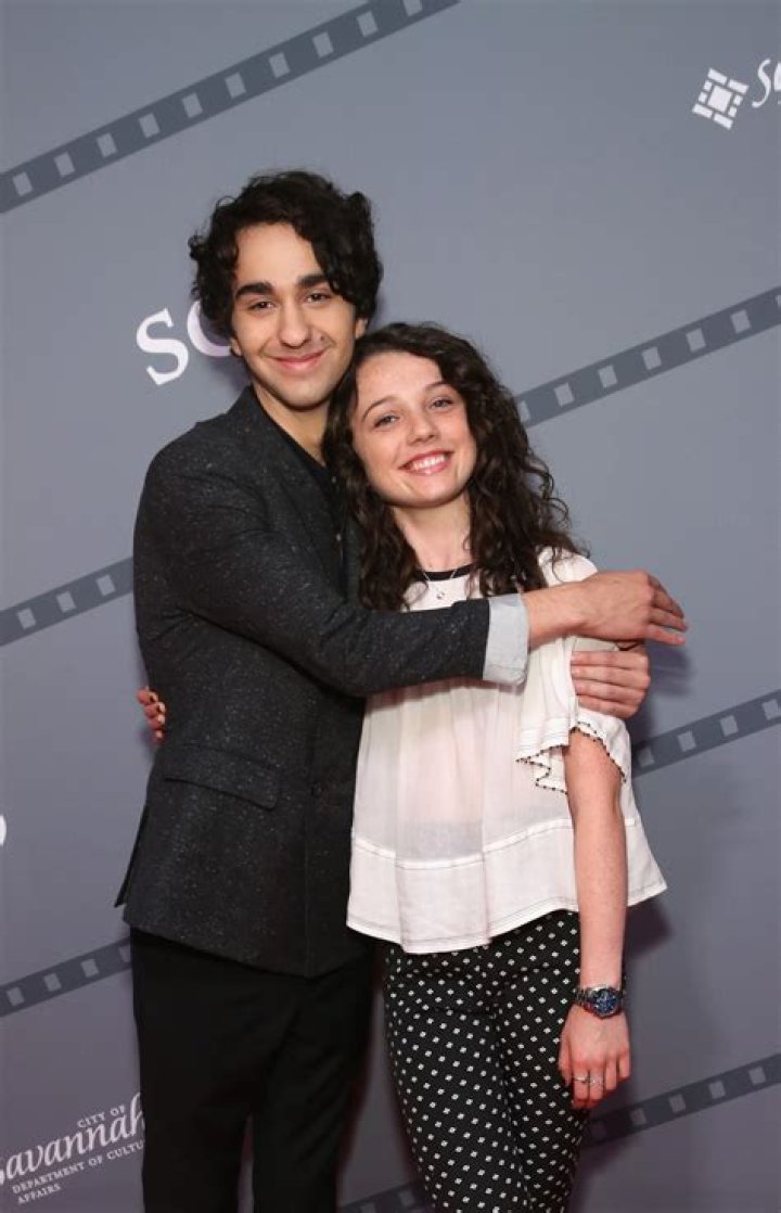 Stefania LaVie Owen Biography, Age, Height, Husband, Net Worth, Family