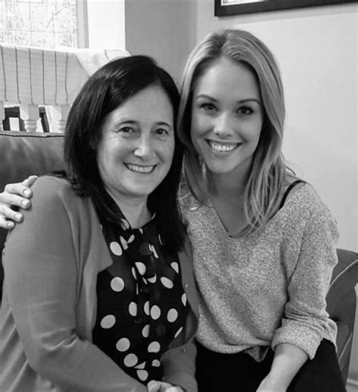 Stephanie Bennett Biography, Age, Height, Husband, Net Worth, Family