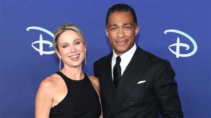 Stephanie Birkitt Biography, Age, Height, Husband, Net Worth, Family