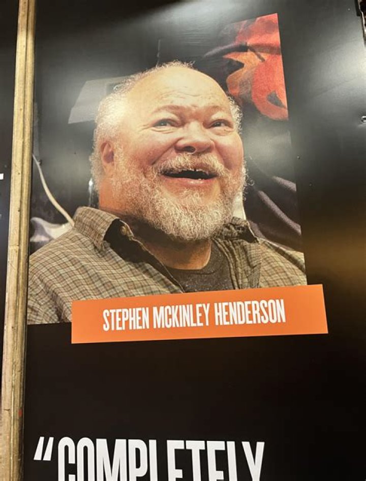 Stephen McKinley Henderson biografía, edad, altura, esposo, net worth, familia