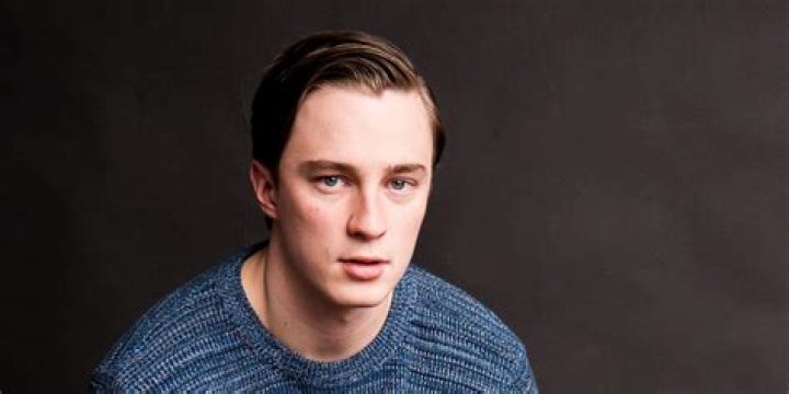 Steve Morris Biography, Age, Height, Wife, Net Worth, Family