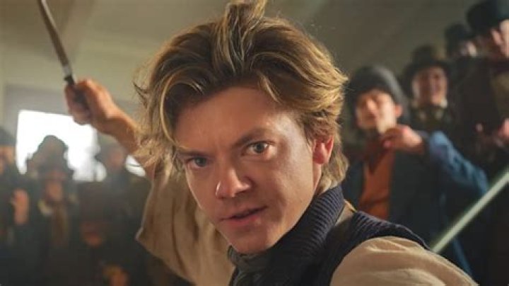 Thomas Brodie-Sangster Biography, Age, Height, Wife, Net Worth, Family