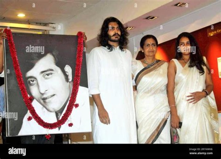 Vinod Khanna Biography, Age, Height, Wife, Net Worth, Family